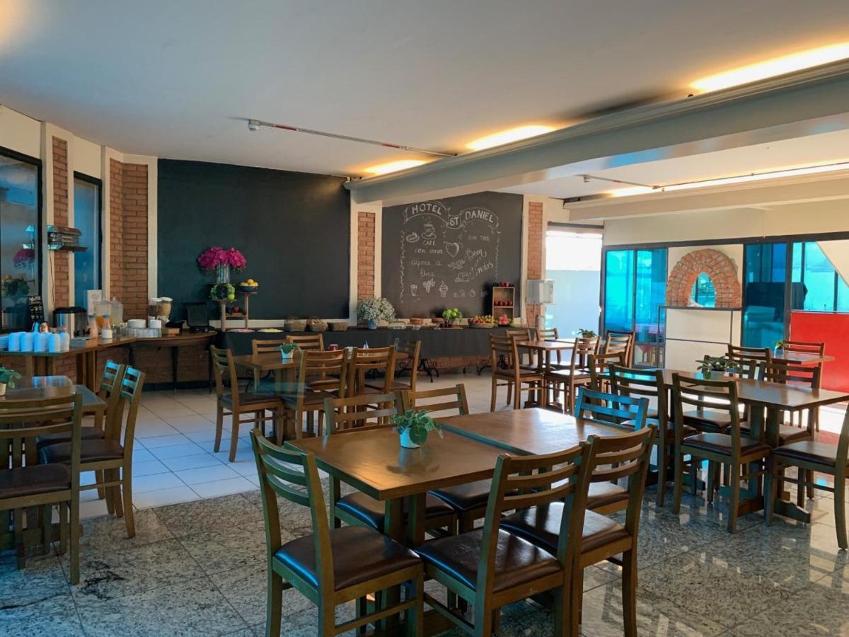Hotel St. Daniel กัวรูยุส ภายนอก รูปภาพ