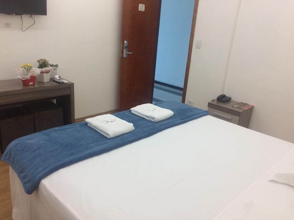 Hotel St. Daniel กัวรูยุส ภายนอก รูปภาพ